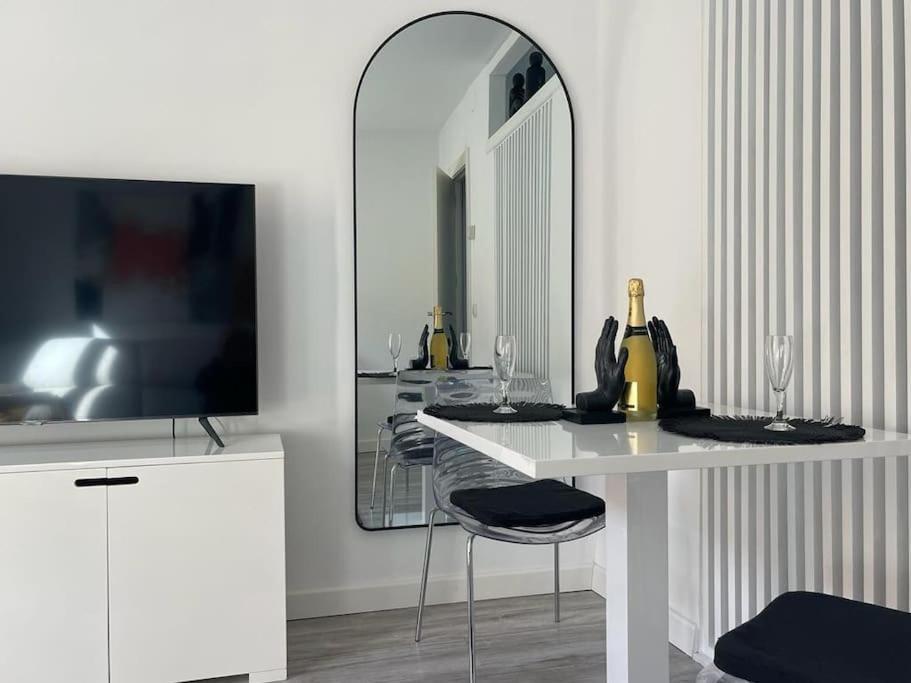 Urban Home By Unique Rooms Burgos Exterior photo